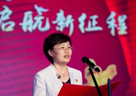 香港大廈不忘初心跟黨走 團(tuán)結(jié)一心鑄輝煌！